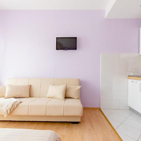 Apartments Mara Каштела Екстер'єр фото
