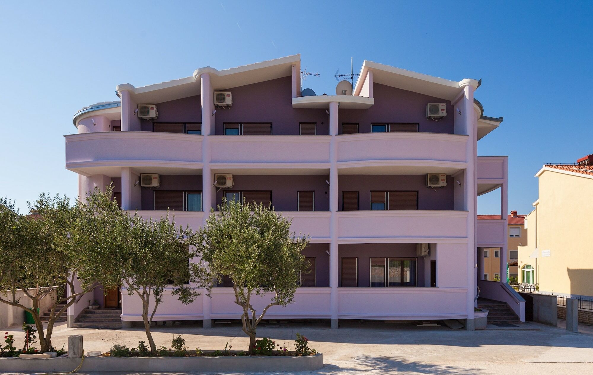 Apartments Mara Каштела Екстер'єр фото
